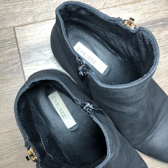 Chelsee Collected II Ankle Boot - Picture 7 of 9